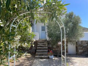 Paraside Seaside Villa in Delfini says Netflix