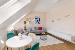 Adela & Ľudovít - 2 charizmatické apartmány v centre Modry nielen pre svadobných hostí