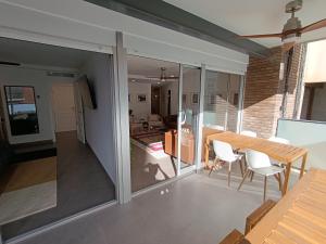 Modern Rambla Mercado Apartment