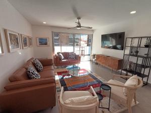 Modern Rambla Mercado Apartment