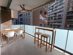 Modern Rambla Mercado Apartment