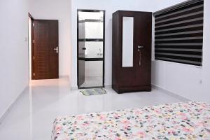 Elamkulam Penthouse - 3bhk AC with Kitchen - Kochi