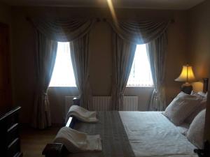 Carndonagh - 3-Bedrooms - Sleeps 6 7 - Garden