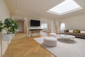 Luxury apartments - Avenue Montaigne