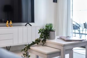 The Smart Concierge - Binghatti Canal