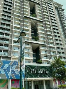 The Palladium - Executive Studio Pool-View