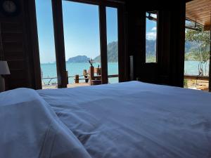 Seawood Beachfront Villas