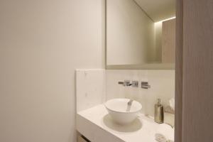 Livbnb Suites - 1BR w Sea View in Palm Tower