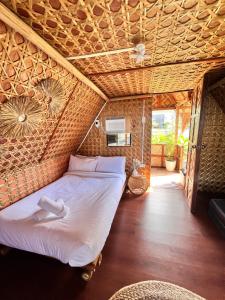 Sondela Cabin Lambug 1BR HuT