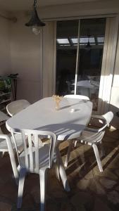 GRANDE PLAGE A 50 Métres