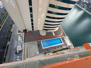 Urban Living with Balcony, Pool, and Quick Access to Burj Khalifa