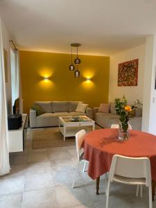 Maisons de vacances Clos des Chardons - Le Jardin : photos des chambres