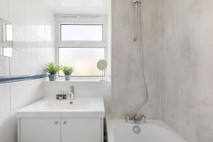 GuestReady - Lovely haven with a private garden