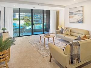 Broadbeach Elegance Oracle Tower 1 level 5
