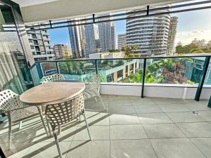 Broadbeach Elegance Oracle Tower 1 level 5