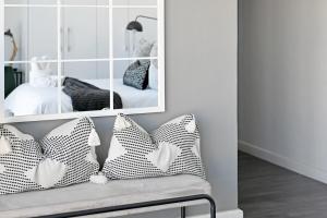 MAYA - 2 Bedroom City Retreat l Backup Power & Parking