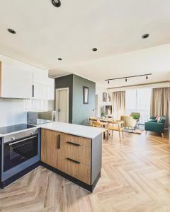 Bethany Apartment ON PARK Century City