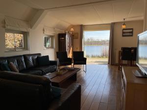 Luxe villa aan het meer