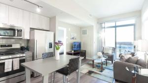 Modern Apartment In Harbor Point