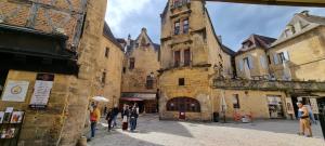 Appartements Le TOURNY-Studio cosy avec ascenseur- Sarlat - Coeur cite medievale : photos des chambres