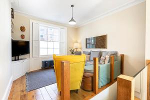 Stylish Kings Cross Apartment with Garden