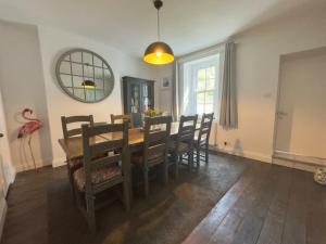 Fabulous Coastal Family Cottage - Portland, Dorset