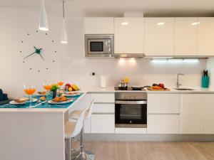 Aquarius 09 by Villagrancanaria