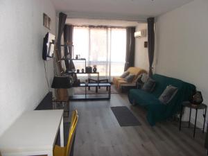 Appartements Studio sur le port, climatisation, wifi, piscine, lave-linge : photos des chambres