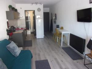 Appartements Studio sur le port, climatisation, wifi, piscine, lave-linge : photos des chambres