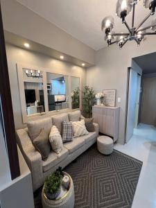 Cozy Condo Apartment in Red Residences Makati near malls and airport