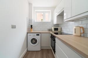 Spacious 2-Bedroom Apartment in Crystal Palace