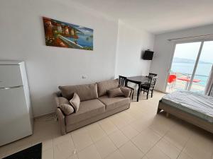 River Sea View Studio