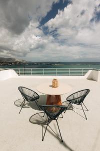 Panoramic Port Penthouse