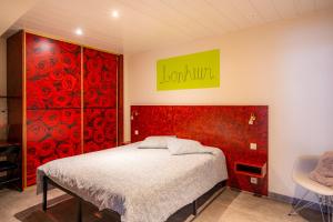 Cozy and Stylish with A-C in City Center!