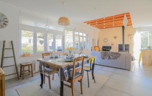 Pet Friendly Home In Becourt With Wifi