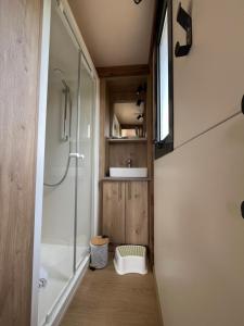Campings La Buissonniere Lodges : Chalet 2 Chambres