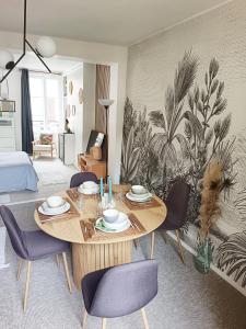 Sejours chez l'habitant ROOMS HOME CSM Suites privees 1 suite 2 chambres et 1 suite avec terrasse en coeur de ville entre Paris et Reims 40 mn Disneyland Paris : photos des chambres