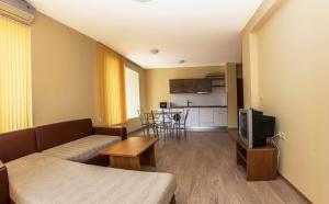 Aqua Blue Apartments