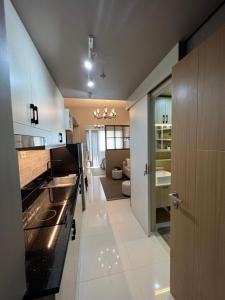 Cozy Condo Apartment in Red Residences Makati near malls and airport