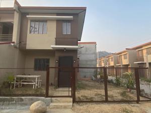 Cozy Rustic Corner House Subic