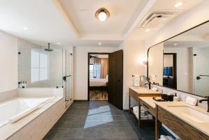 The Perry Hotel Naples