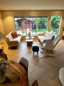 Cozy house with lovely garden - 莫斯