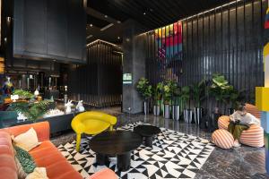 Premium Collins Boulevard Near Airport