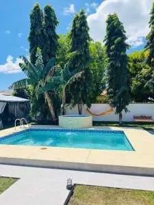 Little Bern #1, your little oasis with pool access - Boquerón
