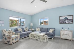 Upper Deck by Sun Palace