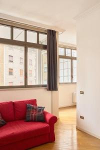 La tana del Leone in centro a Milano