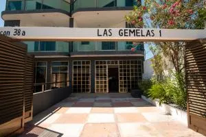 Large Villa private pool, 1 block from the beach - Baca