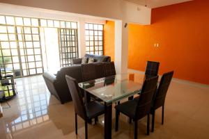 Large Villa private pool, 1 block from the beach