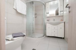 FilOikos Veranda Deck Escape and Retreat 3Br 2Ba