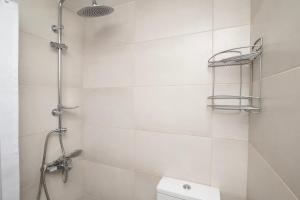 FilOikos Veranda Deck Escape and Retreat 3Br 2Ba